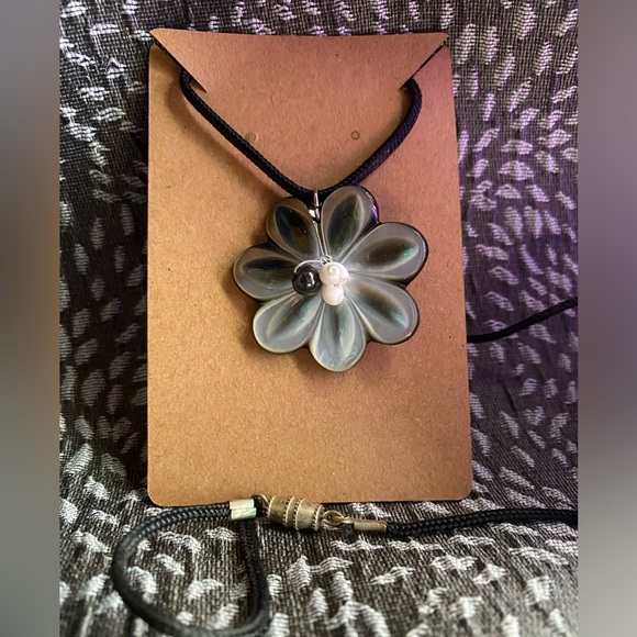 Vintage shell necklace - Picture 4 of 4